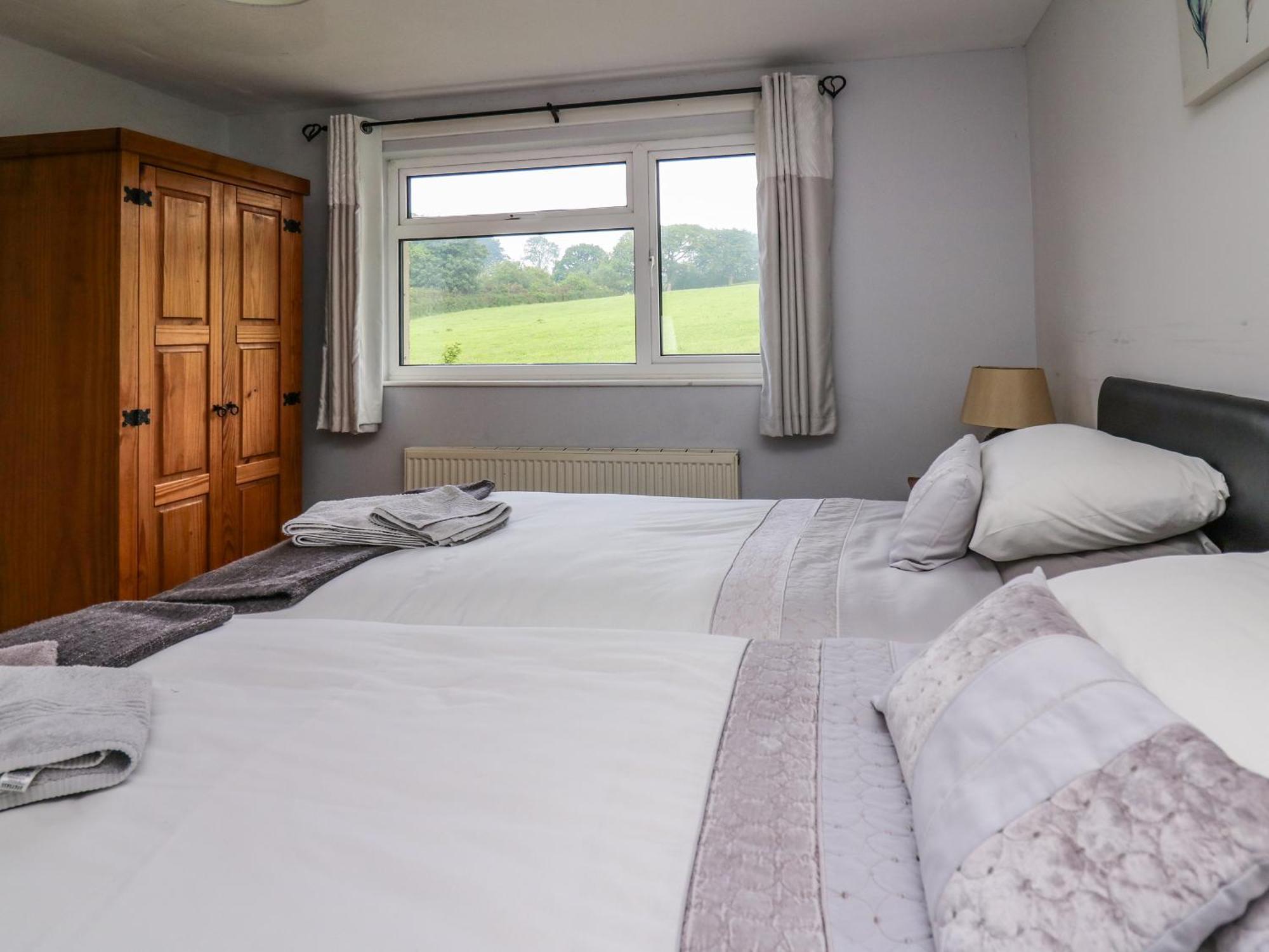 Aberdauddwr Villa Llanwnen Ngoại thất bức ảnh
